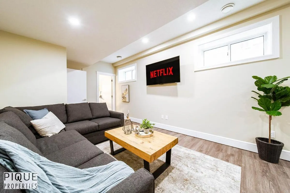 Cozy Haven Suite - Kingbed - Wifi - Sleeps 4! إيدمونتون 0*,